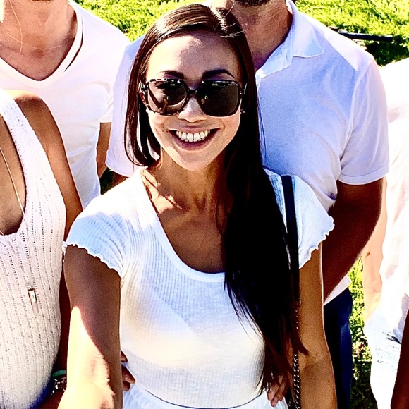 Meet your Posher, Melissa - Picture 1 of 1